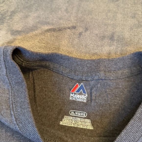 Majestic Chicago Cubs T Shirt Gray Baseball Graphic Tee Mens Extra Large NWT - Picture 3 of 9